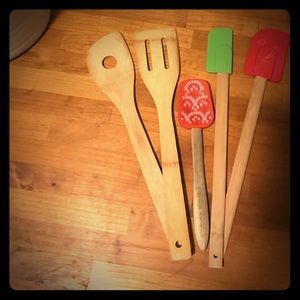 Baking spatulas with bamboo spoons